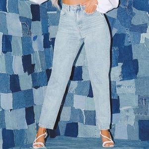 Light wash mom jeans